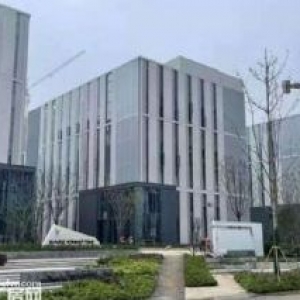 出售华明镇工业厂房和办公楼，价格低，地理位置好，交通便捷