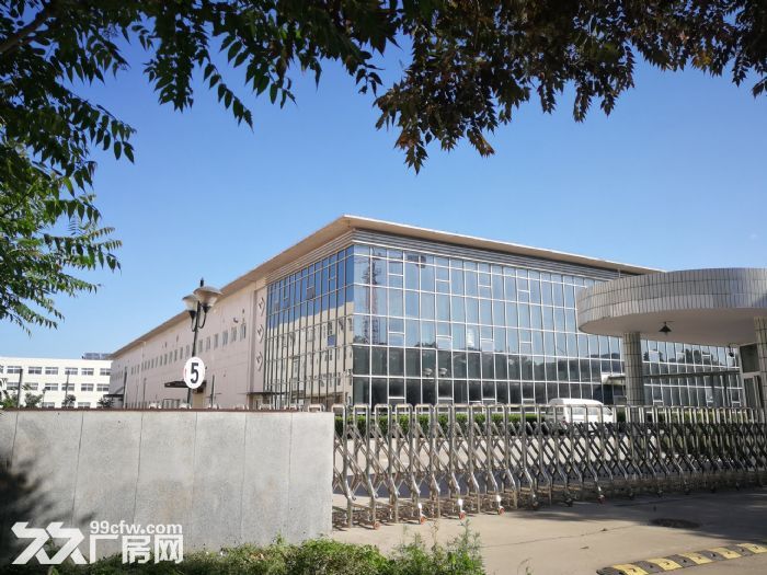 空港优质厂房出租，交通便利，环境优雅，带蒸汽，带环评